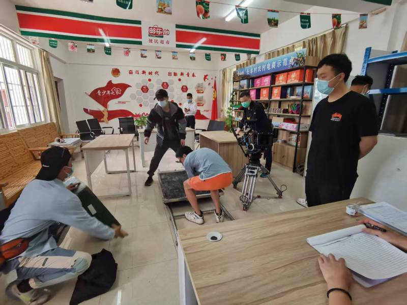 措美县广告片拍摄公司：极简主义践行者，少即是多的视觉哲学